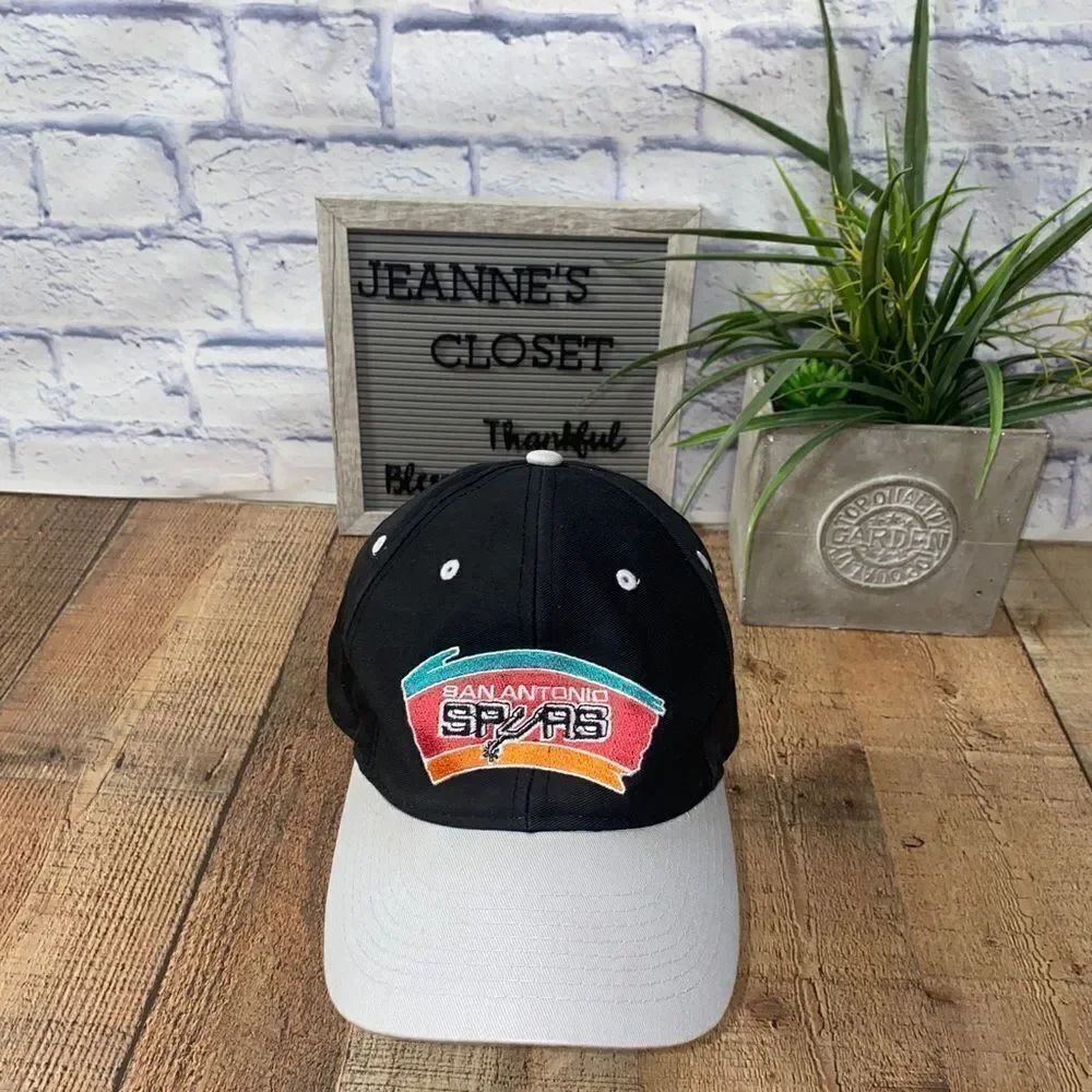 Vintage San Antonio Spurs  Snapback Hat  90s NBA. Logo 7.
